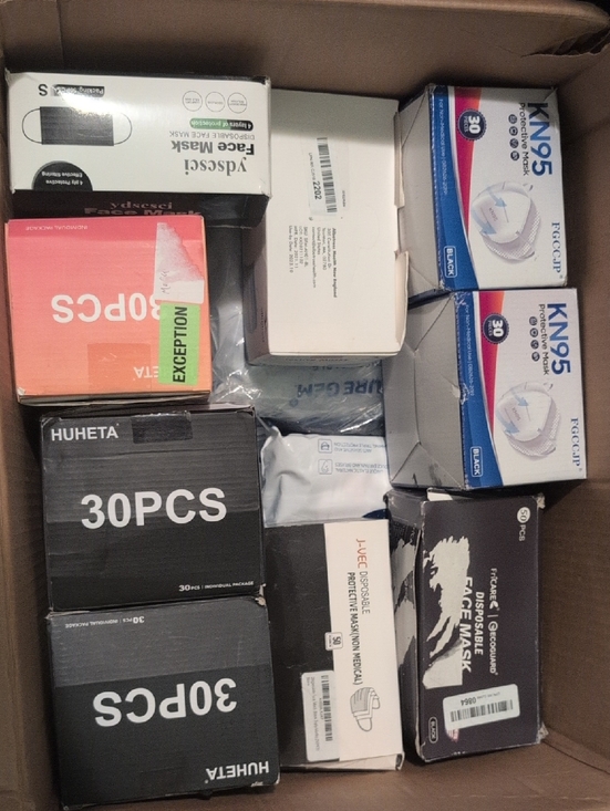 Accessories - Bundle Of 934 Disposable Masks